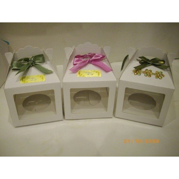 Eco-Friendly Paper Cupcake Box